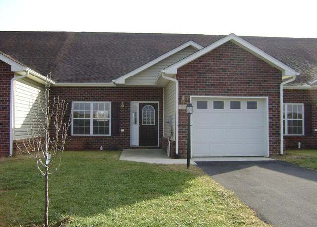 Property at 325 Thoroughbred Cir, Lexington, VA 24450, 3 beds, 2 baths