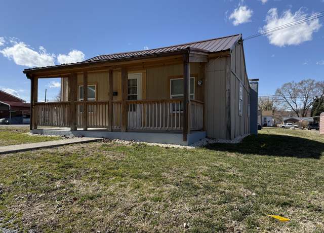 Property at 1407 Walnut Ave, Buena Vista, VA 24416, 2 beds, 1 bath
