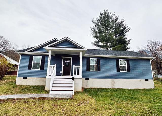 Property at 1744 Cedar Ave, Buena Vista, VA 24416, 3 beds, 2 baths