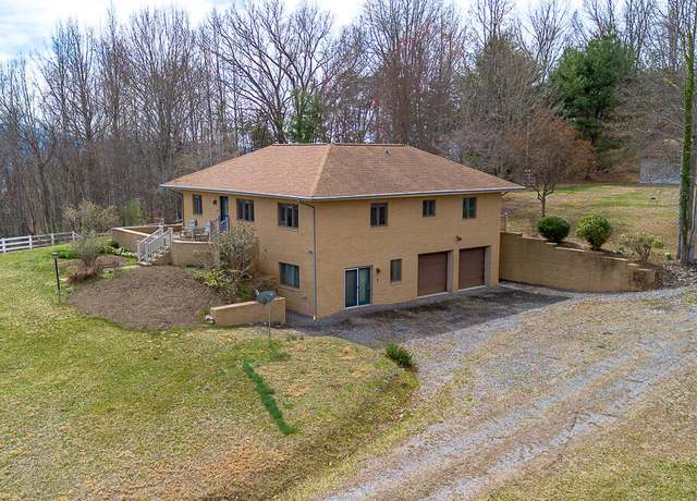 Property at 250 Forge Hill Ln, Lexington, VA 24450, 3 beds, 2.5 baths