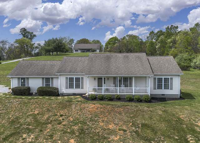 Property at 90 Roman Way, Lexington, VA 24450, 3 beds, 2 baths