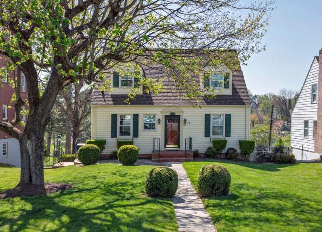 Property at 809 S Main St, Lexington, VA 24450, 3 beds, 3 baths