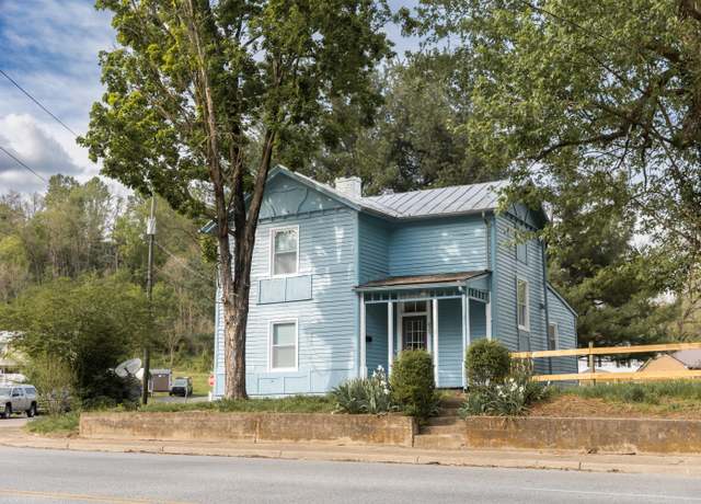 Property at 825 W 29th St, Buena Vista, VA 24416, 3 beds, 2 baths