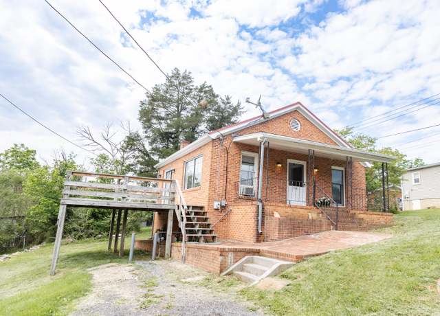 Property at 708 Mccorkle Dr, Lexington, VA 24450, 2 beds, 1 bath