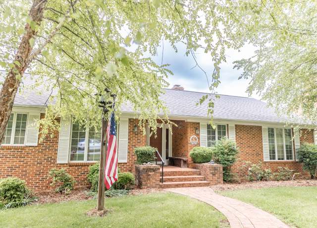Property at 6 Wild Turkey Rd, Lexington, VA 24450, 3 beds, 2 baths