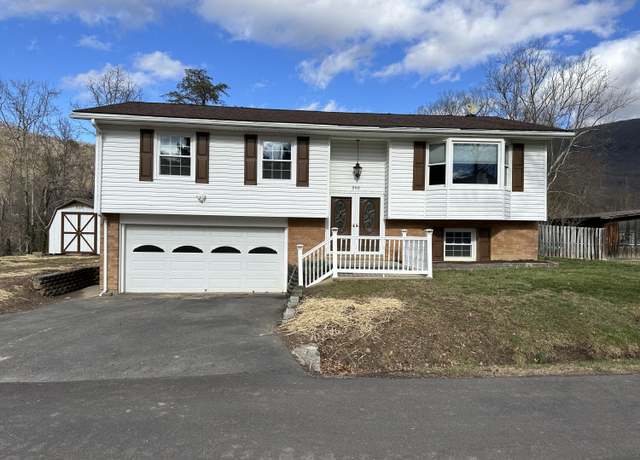 Property at 200 Clearwater Cir, Covington, VA 24426, 3 beds, 2 baths