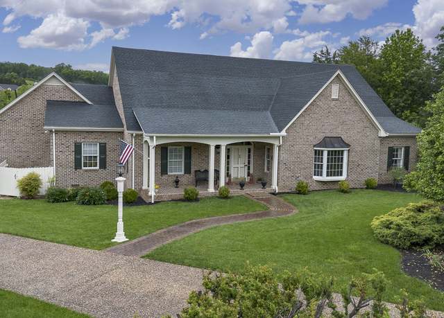 Property at 8 Augusta Ct, Lexington, VA 24450, 2 beds, 2.5 baths