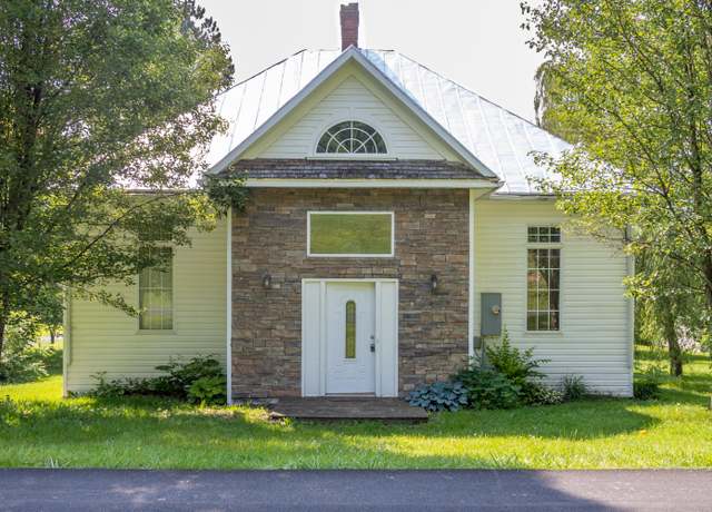 Property at 2015 Mallow Rd, Covington, VA 24426, 2 beds, 2 baths