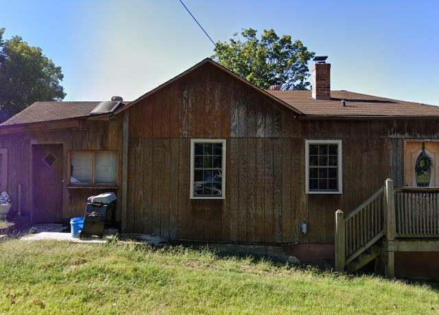 Property at 402 Amherst Rd, Staunton, VA 24401, 2 beds, 1 bath