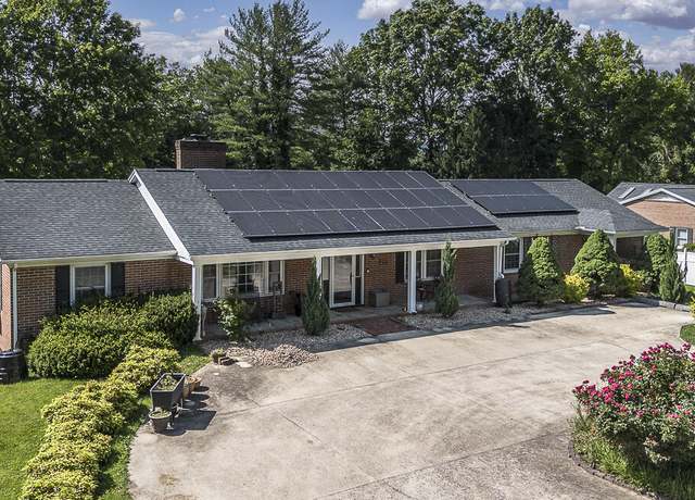 Property at 903 Bowyer Ln, Lexington, VA 24450, 4 beds, 4 baths
