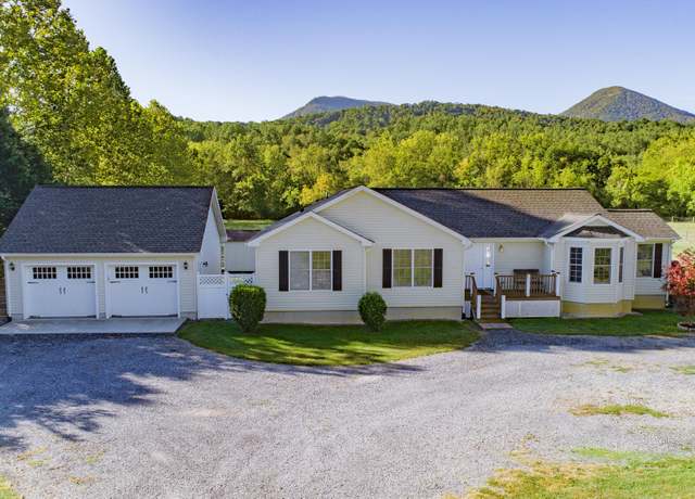 Property at 4165 W Midland Trl, Lexington, VA 24450, 3 beds, 2.5 baths