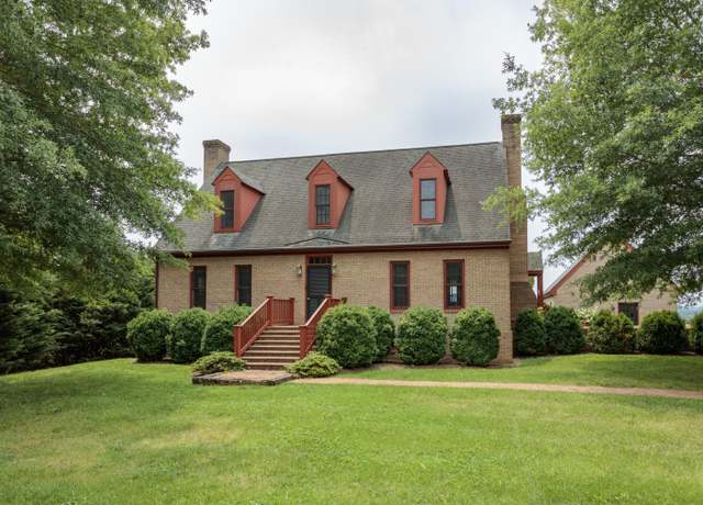Property at 12 Meadow Heights Ln, Lexington, VA 24450, 3 beds, 3 baths