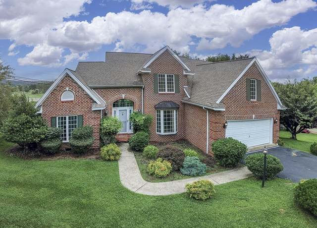 Property at 17 New Cameron Dr, Lexington, VA 24450, 4 beds, 3 baths