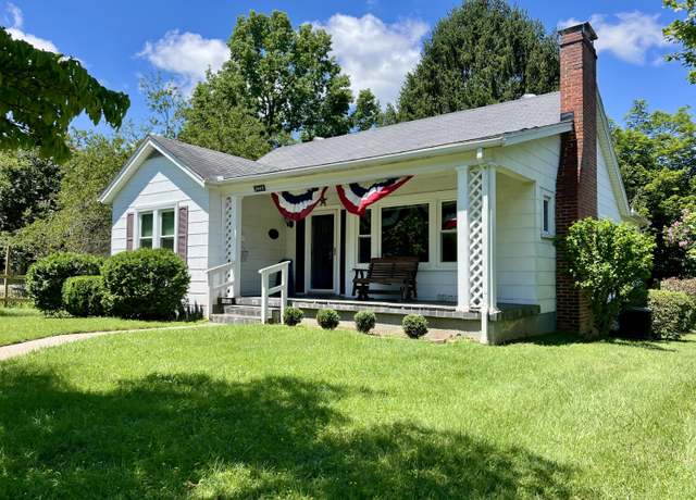 Property at 2445 Chestnut Ave, Buena Vista, VA 24416, 3 beds, 2 baths