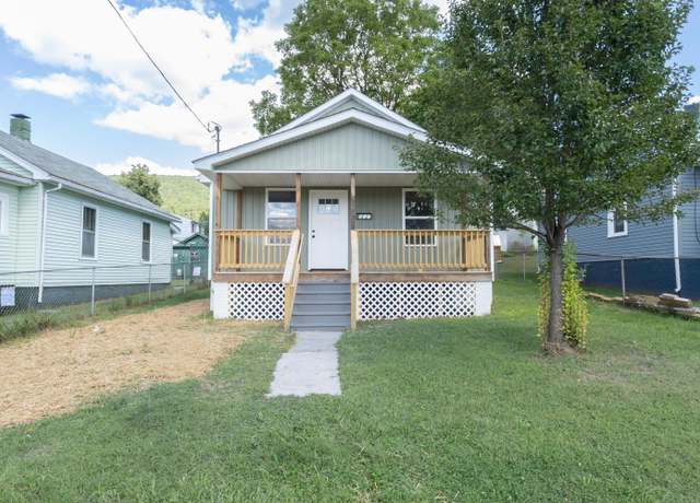 Property at 911 N Pocahontas Ave, Covington, VA 24426, 2 beds, 1.5 baths