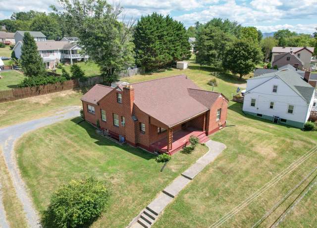 Property at 506 Lime Kiln Rd, Lexington, VA 24450, 3 beds, 1 bath