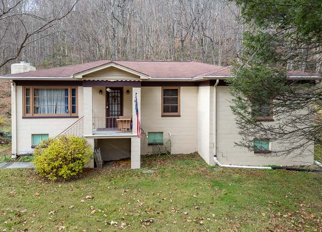 Property at 8104 Rich Patch Rd, Covington, VA 24426, 3 beds, 1 bath