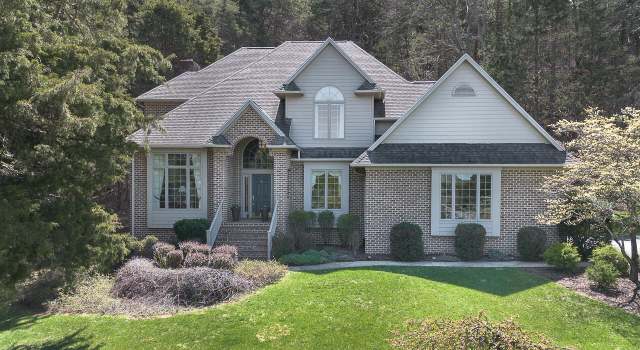 Photo of 9 Evergreen Tree Dr, Lexington, VA 24450