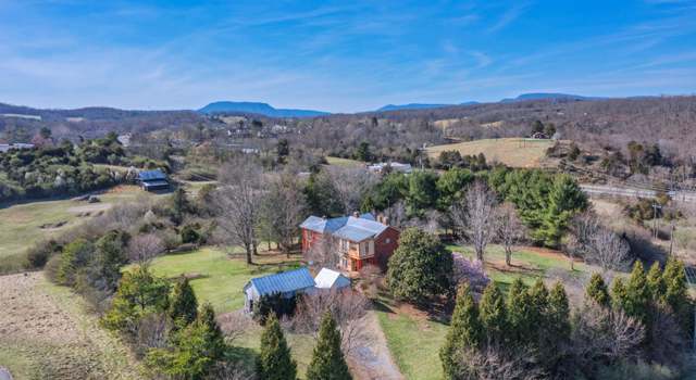 Photo of 15 Vista Links Dr, Buena Vista, VA 24416