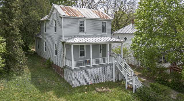 Photo of 11 Tucker St, Lexington, VA 24450