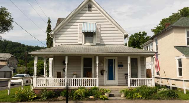 Photo of 102 N Marion Ave, Covington, VA 24426
