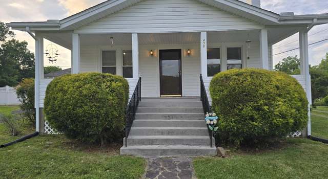 Photo of 408 Douglas St, Clifton Forge, VA 24422