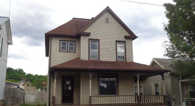 Photo of 211 E Beech St, Covington, VA 24426