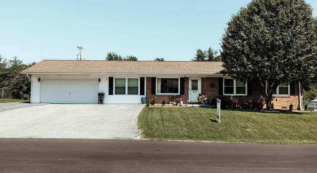 Photo of 418 Winding Way Way, Covington, VA 24426