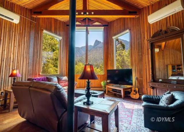Property at 54950 Forest Haven Dr, Idyllwild, CA 92549, 4 beds, 4 baths
