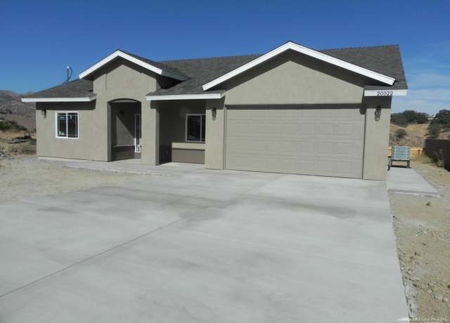 Property at 20022 Bald Mountain Dr, Tehachapi, CA 93561, 4 beds, 2 baths