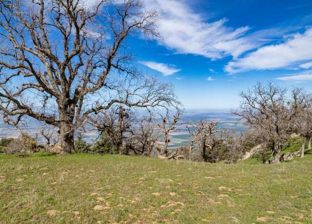 Property at 26300 Hazelwood Ct, Tehachapi, CA 93561