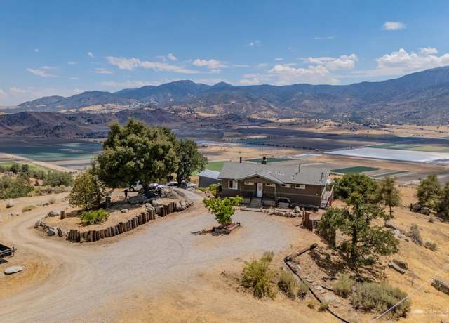 Property at 26852 Trotter Dr, Tehachapi, CA 93561, 2 beds, 2.5 baths