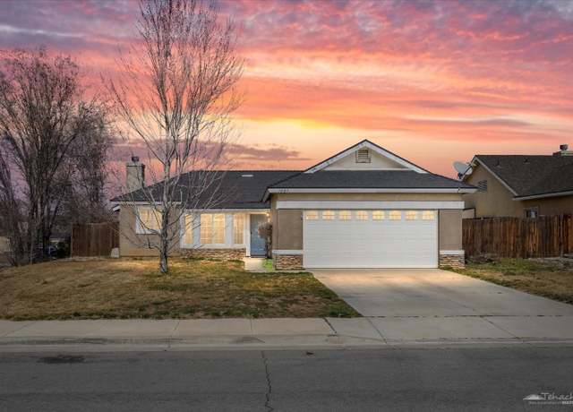 Property at 1027 Clearview St. St, Tehachapi, CA 93561, 3 beds, 2 baths