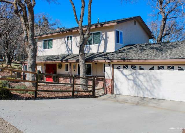 Property at 21701 Indian Wells Dr, Tehachapi, CA 93561, 3 beds, 2.5 baths