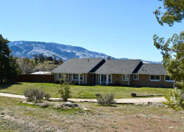 Property at 27300 Assault Dr, Tehachapi, CA 93561, 4 beds, 2.5 baths