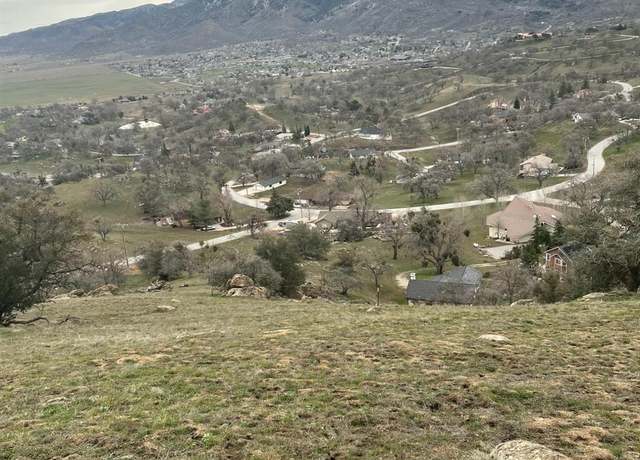 Property at 29661 Alejandro Ct, Tehachapi, CA 93561