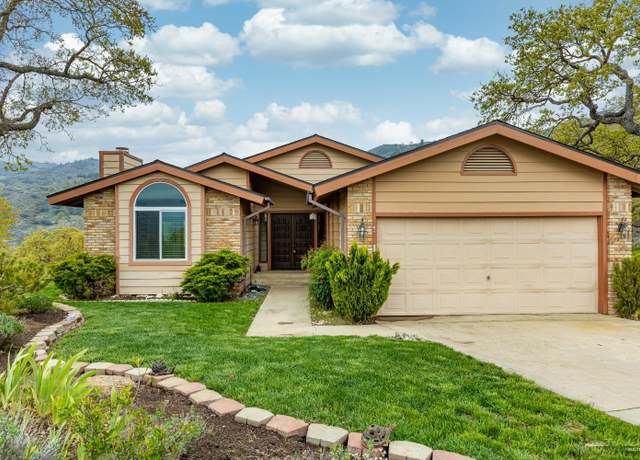 Property at 30350 Fox Ridge Ct, Tehachapi, CA 93561, 3 beds, 2 baths