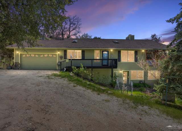 Property at 27341 Deertrail Dr, Tehachapi, CA 93561, 2 beds, 3 baths