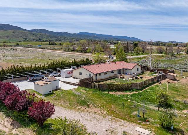 Property at 19271 Cherry Ln, Tehachapi, CA 93561, 4 beds, 2 baths