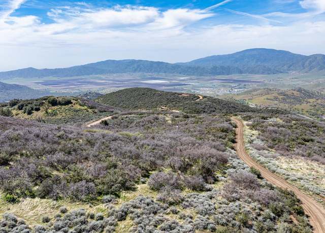 Property at 17701 Gotthard Dr, Tehachapi, CA 93561