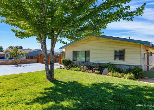 Property at 205 Spruce St, Tehachapi, CA 93561, 3 beds, 2 baths
