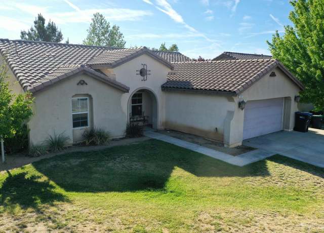 Property at 1197 E Canyon Dr, Tehachapi, CA 93561, 3 beds, 2 baths