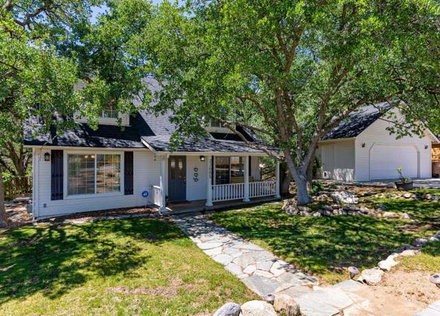 Property at 22005 Valley Vista Dr, Tehachapi, CA 93561, 3 beds, 2.5 baths