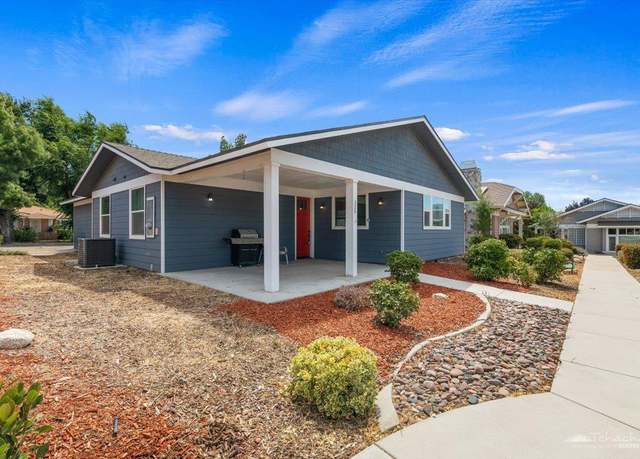 Property at 325 W D St, Tehachapi, CA 93561, 3 beds, 2 baths