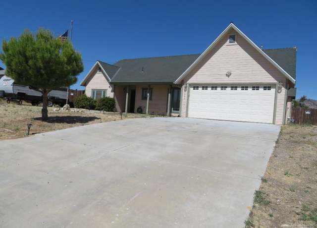 Property at 21541 Westwood Blvd, Tehachapi, CA 93561, 3 beds, 2 baths