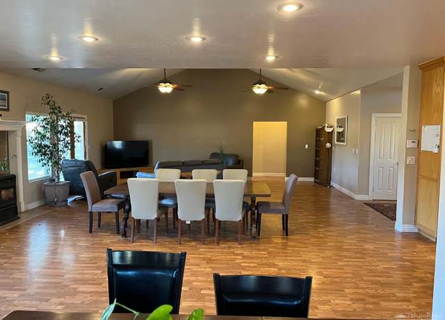Property at 28280 Burning Tree Dr, Tehachapi, CA 93561, 4 beds, 4 baths