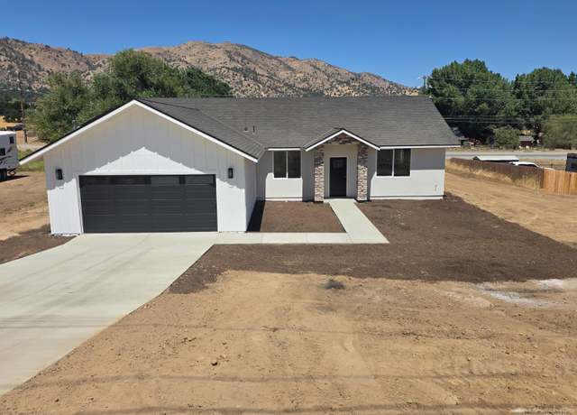 Property at 22509 Mccarthy Dr, Tehachapi, CA, 3 beds, 2 baths
