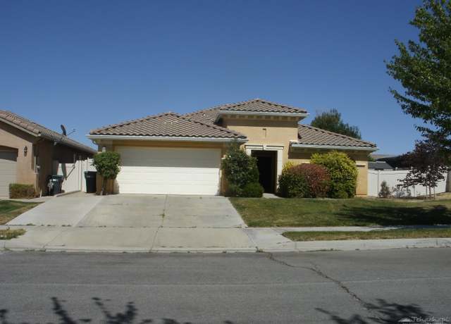 Property at 1024 Canyon Dr W, Tehachapi, CA 93561, 3 beds, 2 baths