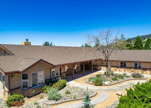 Property at 25380 Paramount Dr, Tehachapi, CA 93561, 3 beds, 2.5 baths