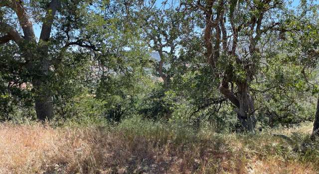 Photo of 17480 Saint Moritz Dr, Tehachapi, CA 93561